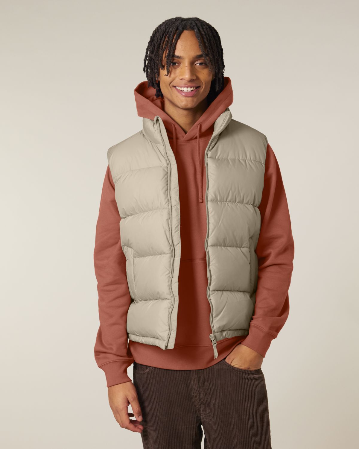 Puffer Gilet_Desert Dust_Studio_Front_Main_0